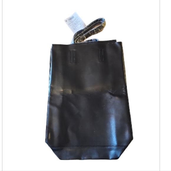 Calvin Klein Tote & Clutch Purse Black / Red Imitation Leather Vinyl.NWT. - Picture 2 of 7